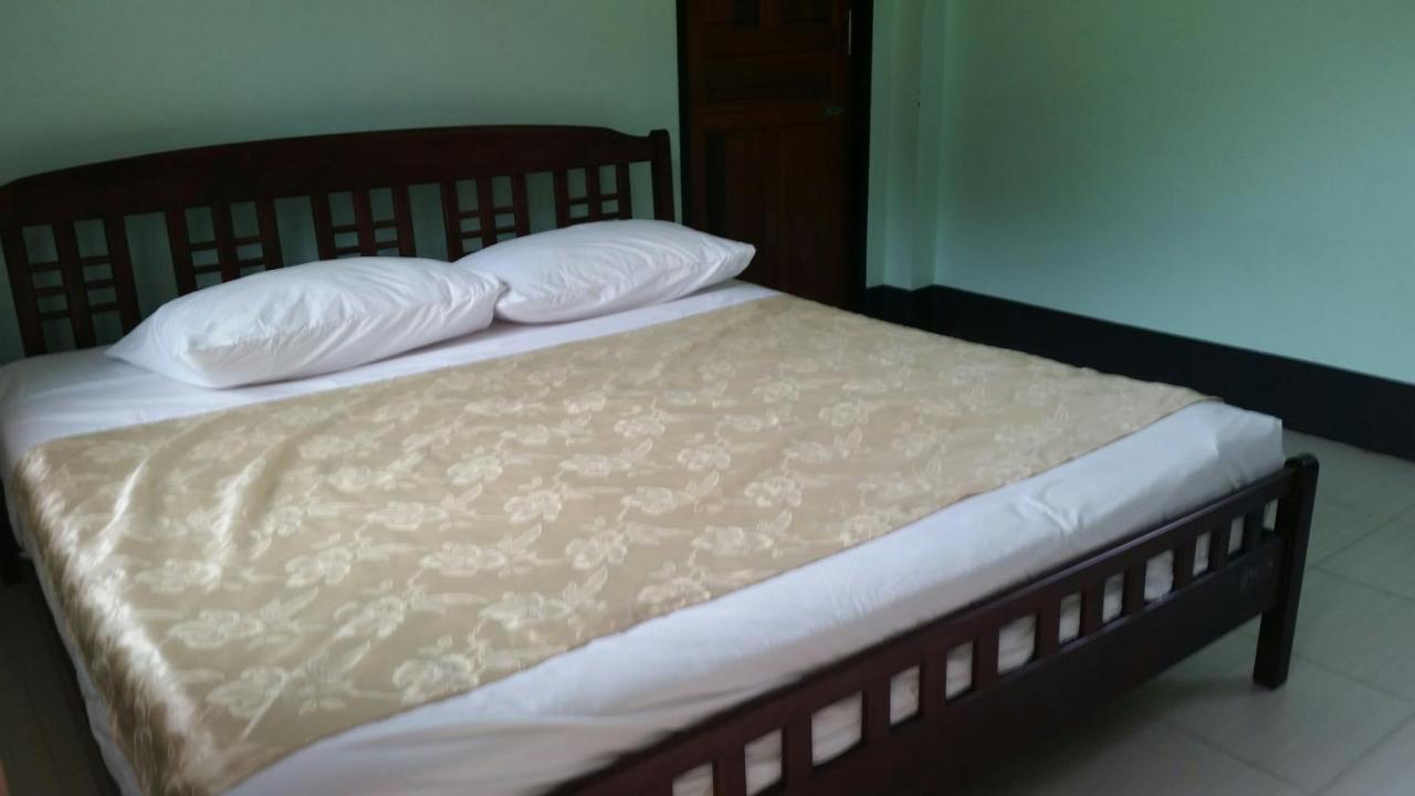 Sarin Guesthouse Тау Экстерьер фото