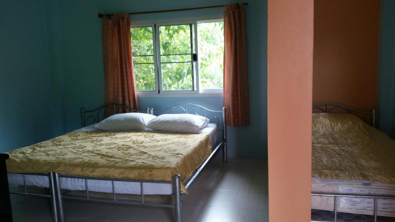 Sarin Guesthouse Тау Экстерьер фото