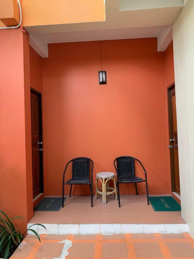 Sarin Guesthouse Тау Экстерьер фото