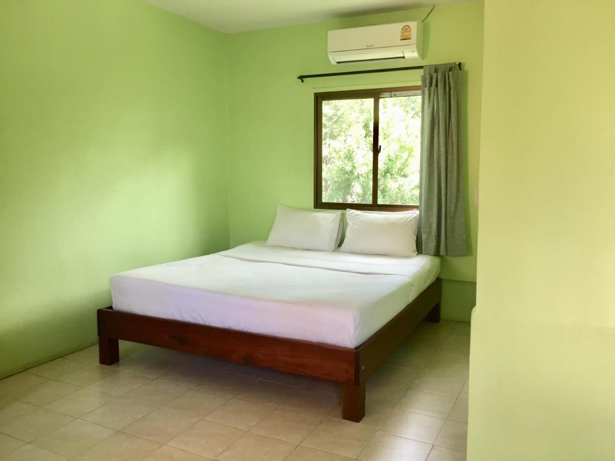 Sarin Guesthouse Тау Экстерьер фото