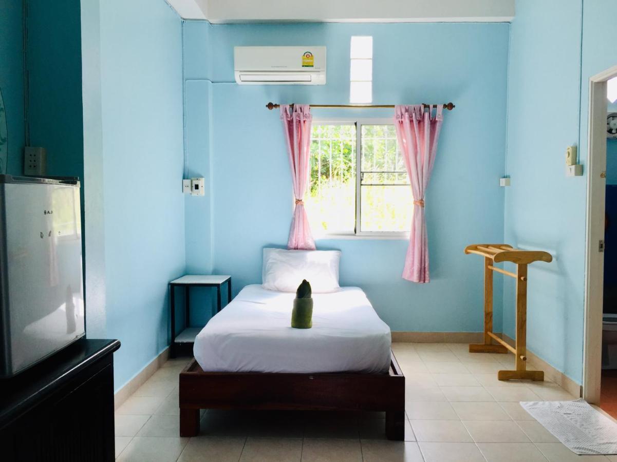 Sarin Guesthouse Тау Экстерьер фото