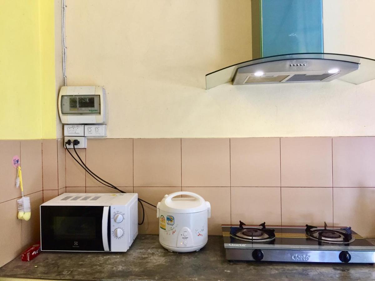 Sarin Guesthouse Тау Экстерьер фото